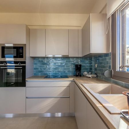 3 Bedroom Villa With Stunning Sea View & Private Parking Eléa Kültér fotó