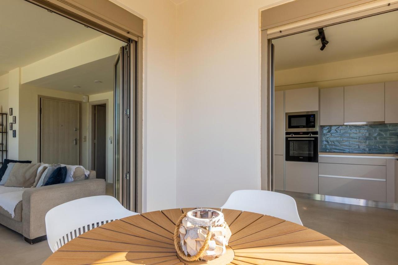 3 Bedroom Villa With Stunning Sea View & Private Parking Eléa Kültér fotó