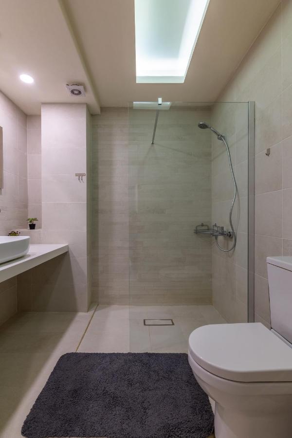 3 Bedroom Villa With Stunning Sea View & Private Parking Eléa Kültér fotó