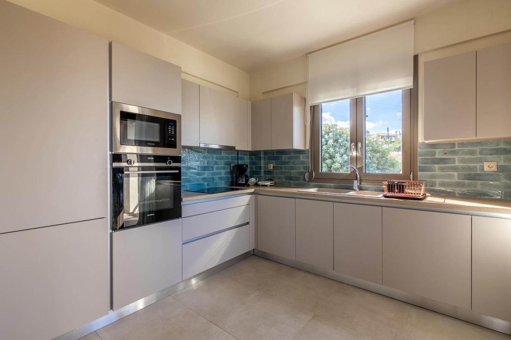 3 Bedroom Villa With Stunning Sea View & Private Parking Eléa Kültér fotó